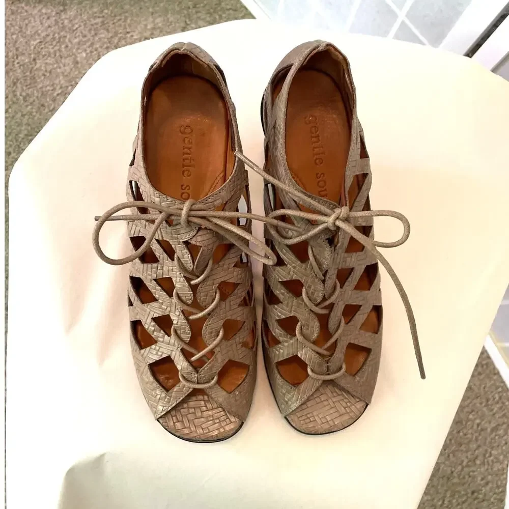 Gentle Souls Okey Dokey Neutral Leather Cage Sandals 7 Lace Up Lattice Cut Out